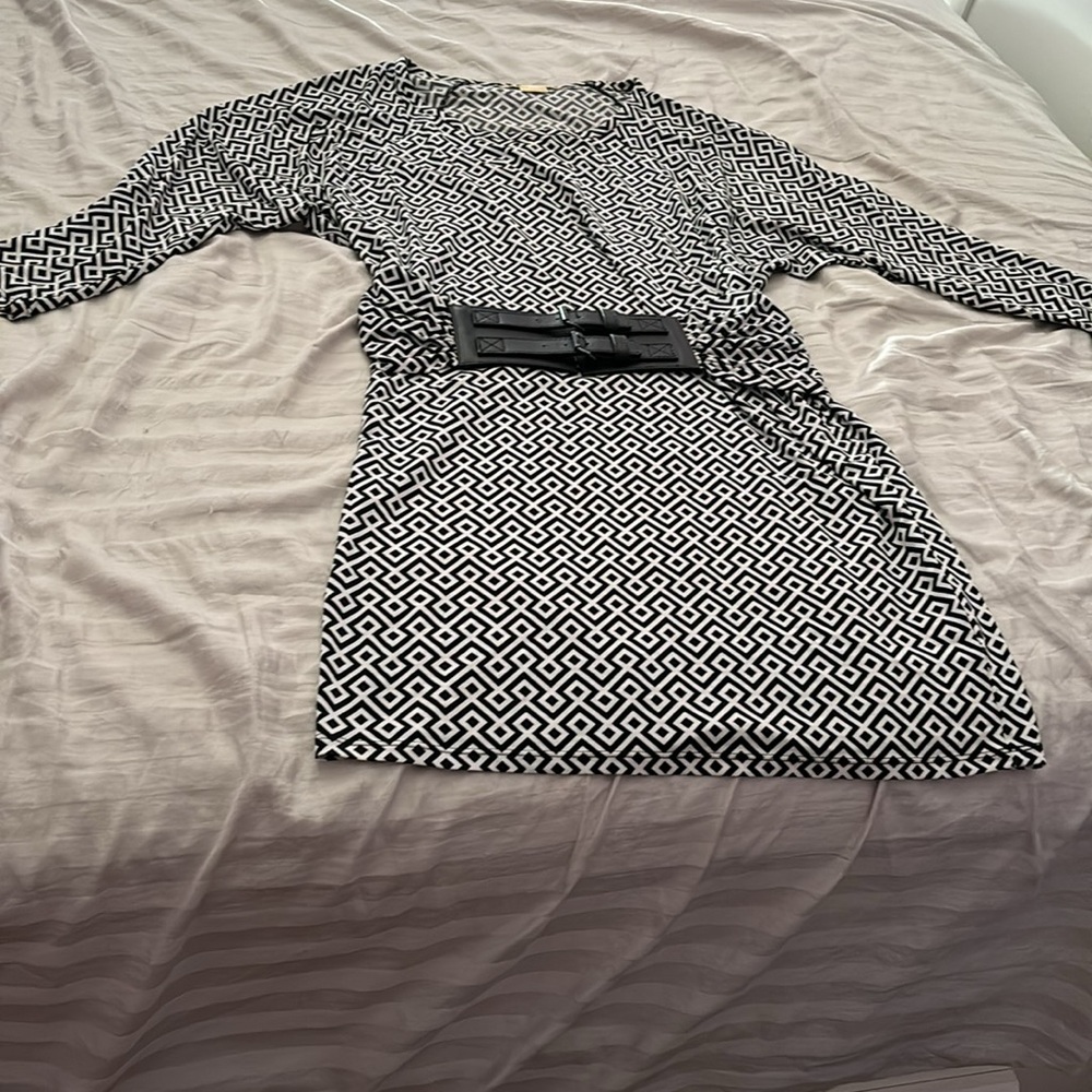 Michael Kors black and white dress with belt - Picture 2 of 4